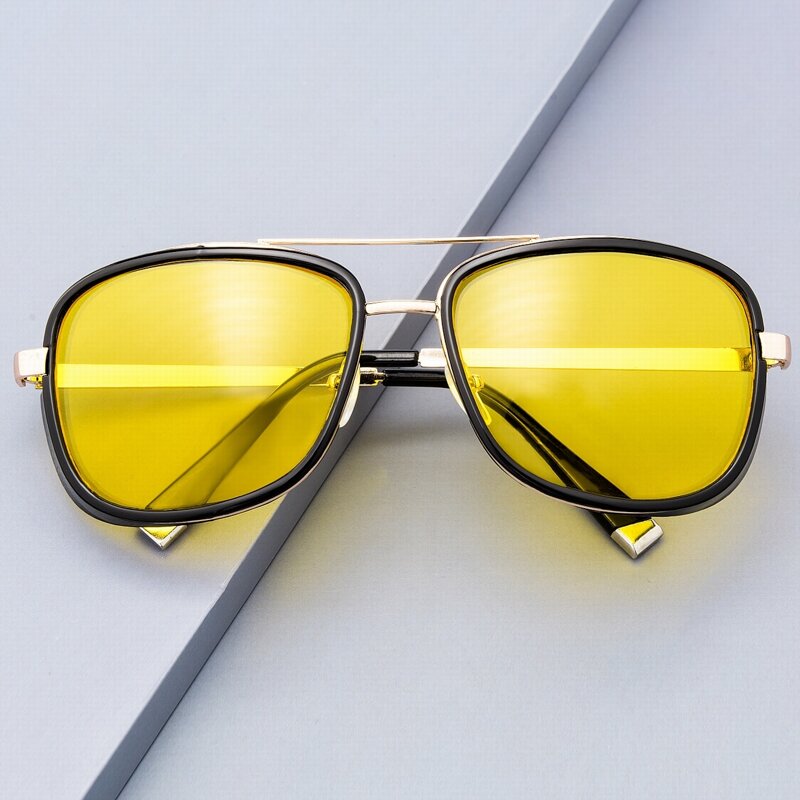 

Guys Tinted Lens Sunglasses