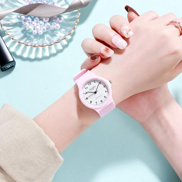 

Kids Minimalist Silicone Strap Watch