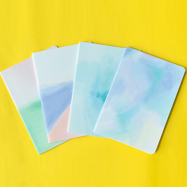 

1pc Gradient Cover Random Notebook, Multicolor