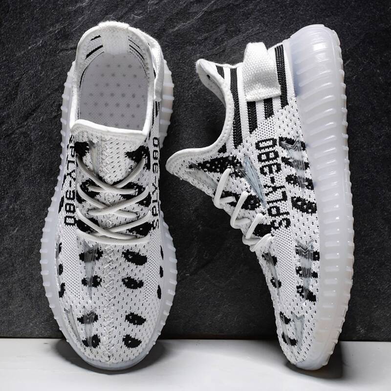 

Guys Letter Graphic Wide Fit Sneakers, Black and white