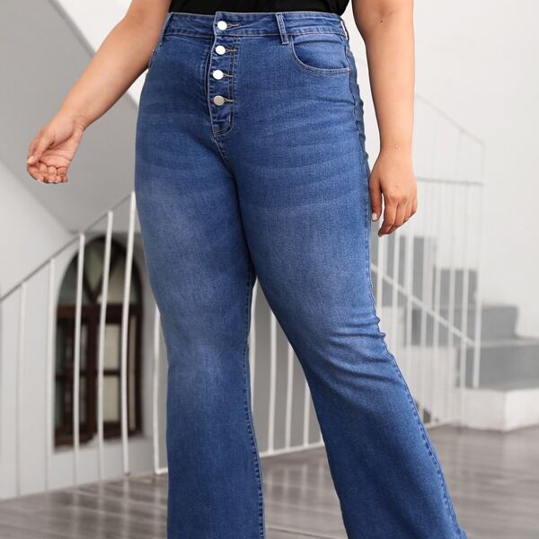 

Plus High Waist Buttoned Flare Leg Jeans, Medium wash