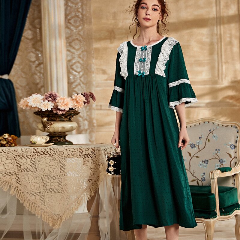 

Contrast Lace Bow Scallop Night Dress, Dark green