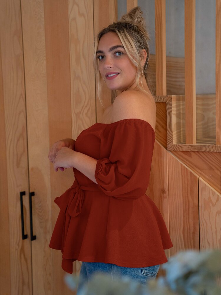 SHEIN Privé 大碼西裝領露肩腰帶荷葉邊下擺上衣 - 鏽棕色 - 查看 3