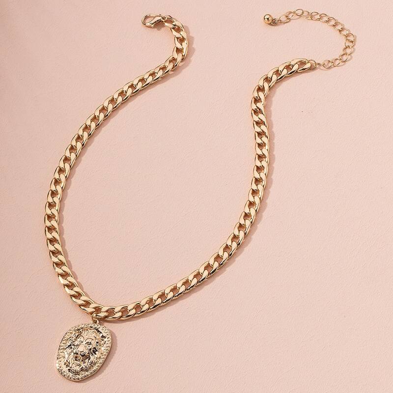 

Lion Head Design Geometric Charm Necklace, Gold