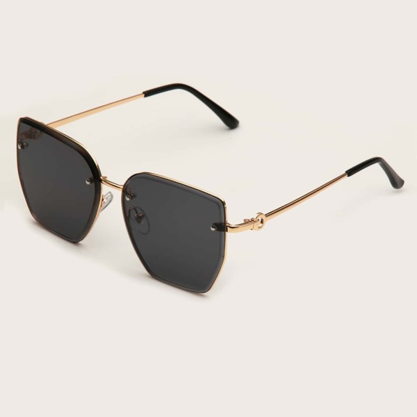 

Rivet Decor Sunglasses, Black