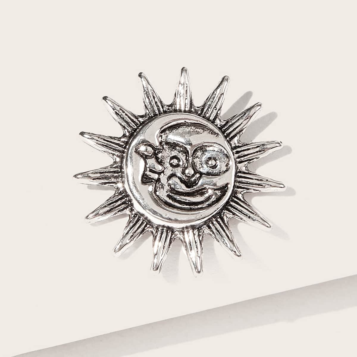 

Moon & Sun Round Brooch, Silver