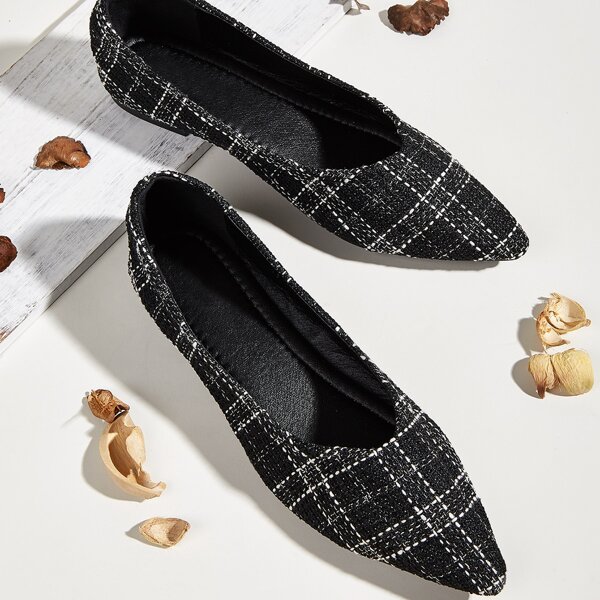 

Point Toe Plaid Flats, Black