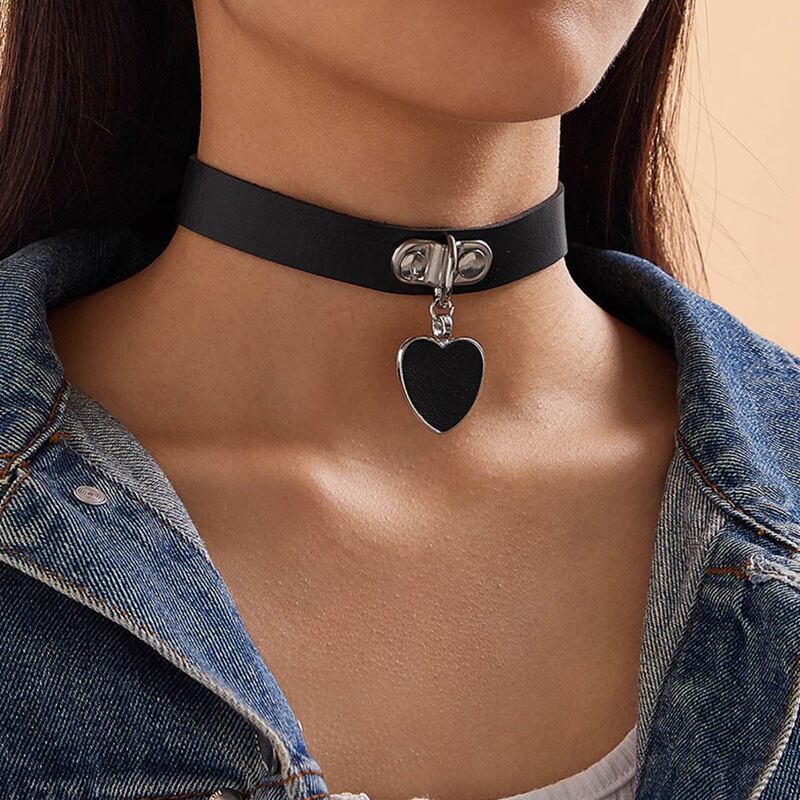 

1pc Heart Choker, Black
