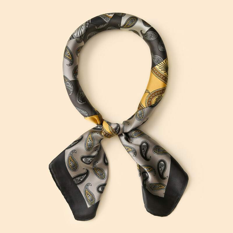 

Paisley Pattern Bandana, Multicolor