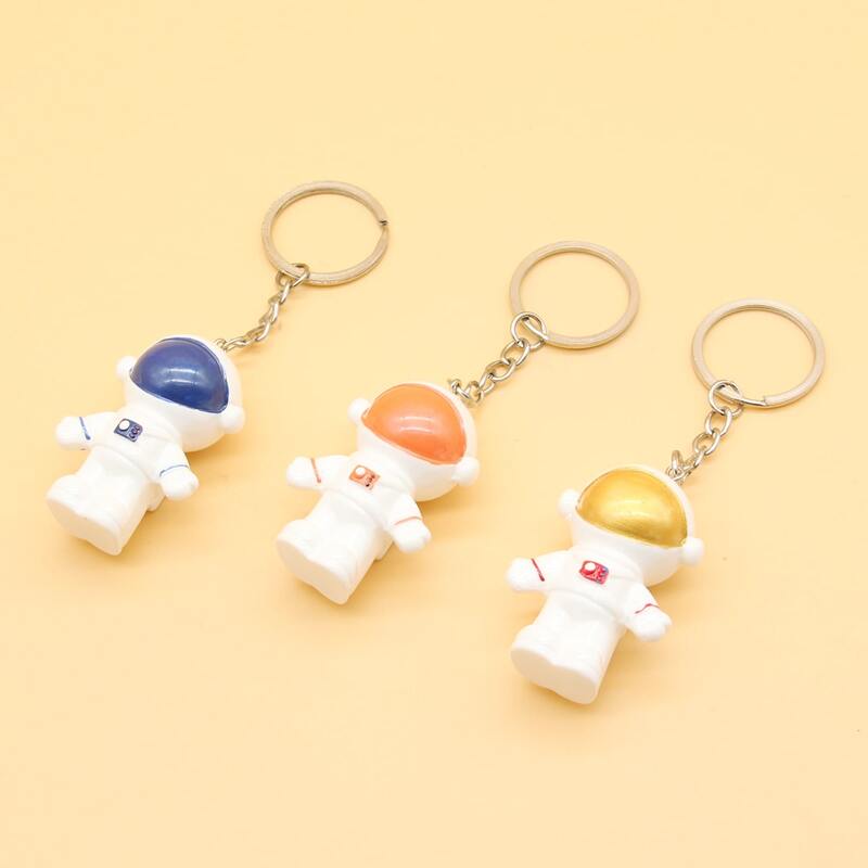 

1pc Random Astronaut Charm Keychain, Multicolor