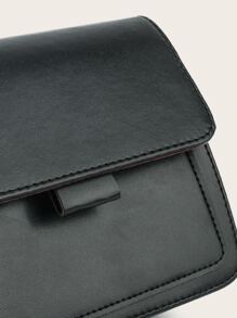 Minimalist Flap Crossbody Bag - Black - View 4