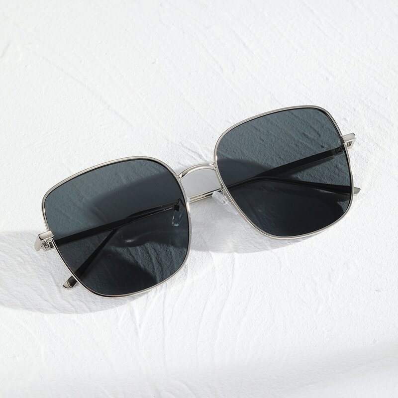 

Guys Metal Frame Sunglasses, Grey