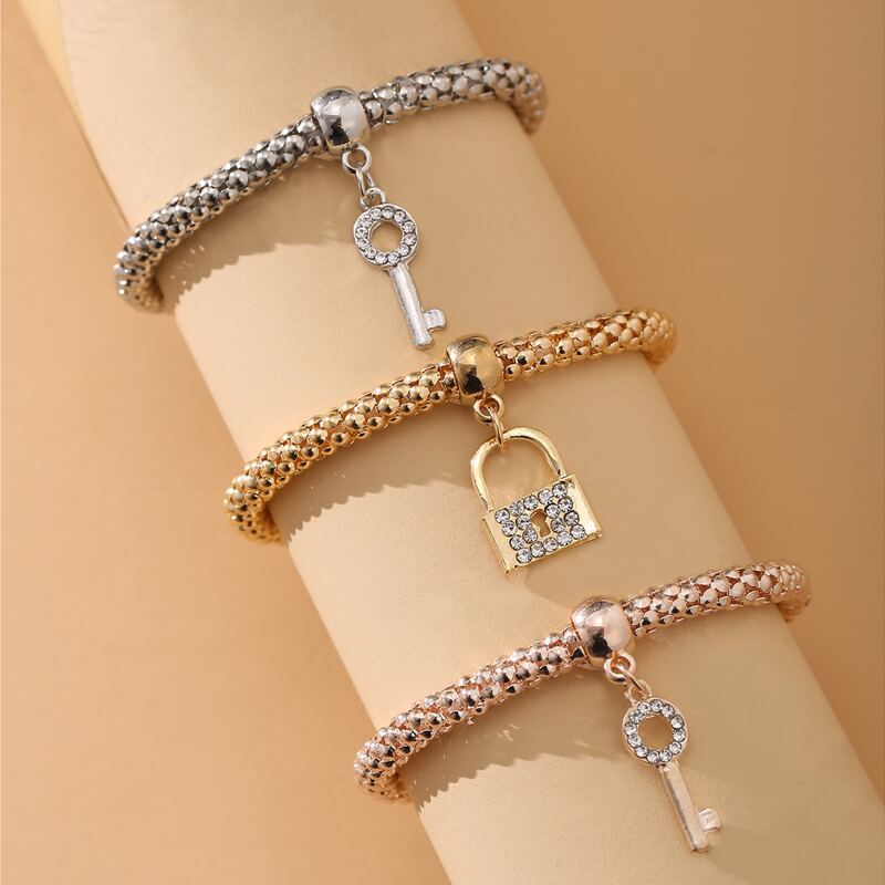

3pcs Lock & Key Charm Bracelet, Multicolor