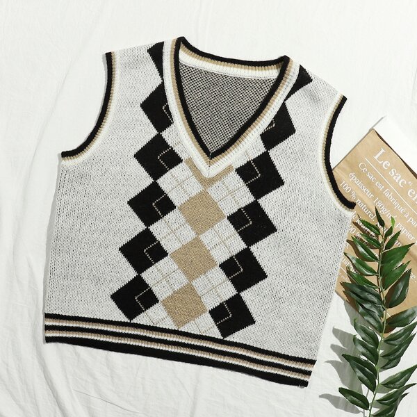 

Plus Argyle Pattern Sweater Vest, Grey