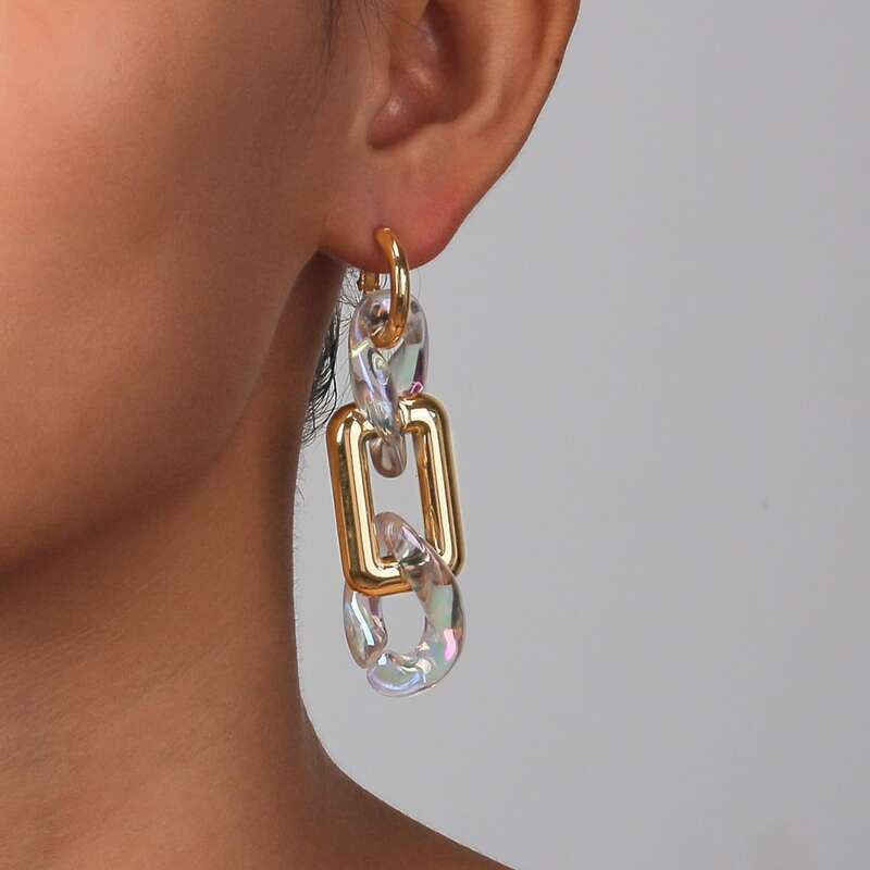 

Geo Link Earrings, Gold