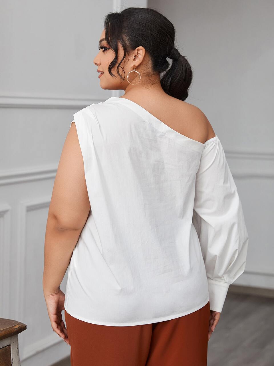 Plus Asymmetrical Neck Ruched Shoulder Lantern Sleeve Top