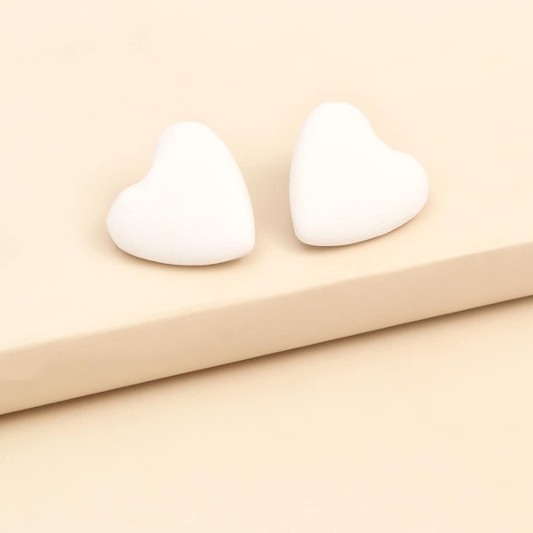 

Heart Design Stud Earrings, White