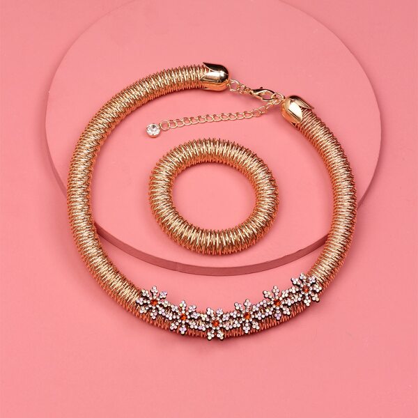 

Rhinestone Decor Necklace & Bracelet, Gold
