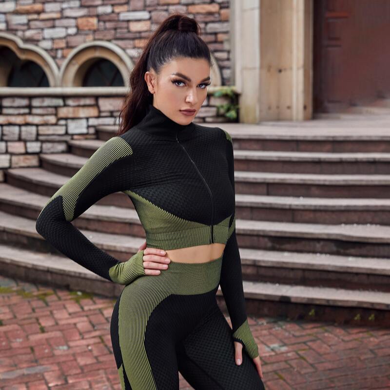 

Contrast Striped Crop Sports Jacket With Thumb Holes, Black