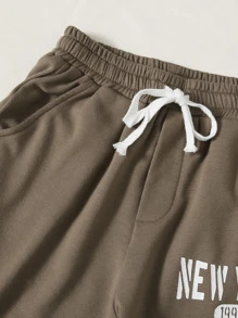 SHEIN 男孩字母圖案套頭衫和抽繩運動褲套裝 - 咖啡棕 - 查看 3