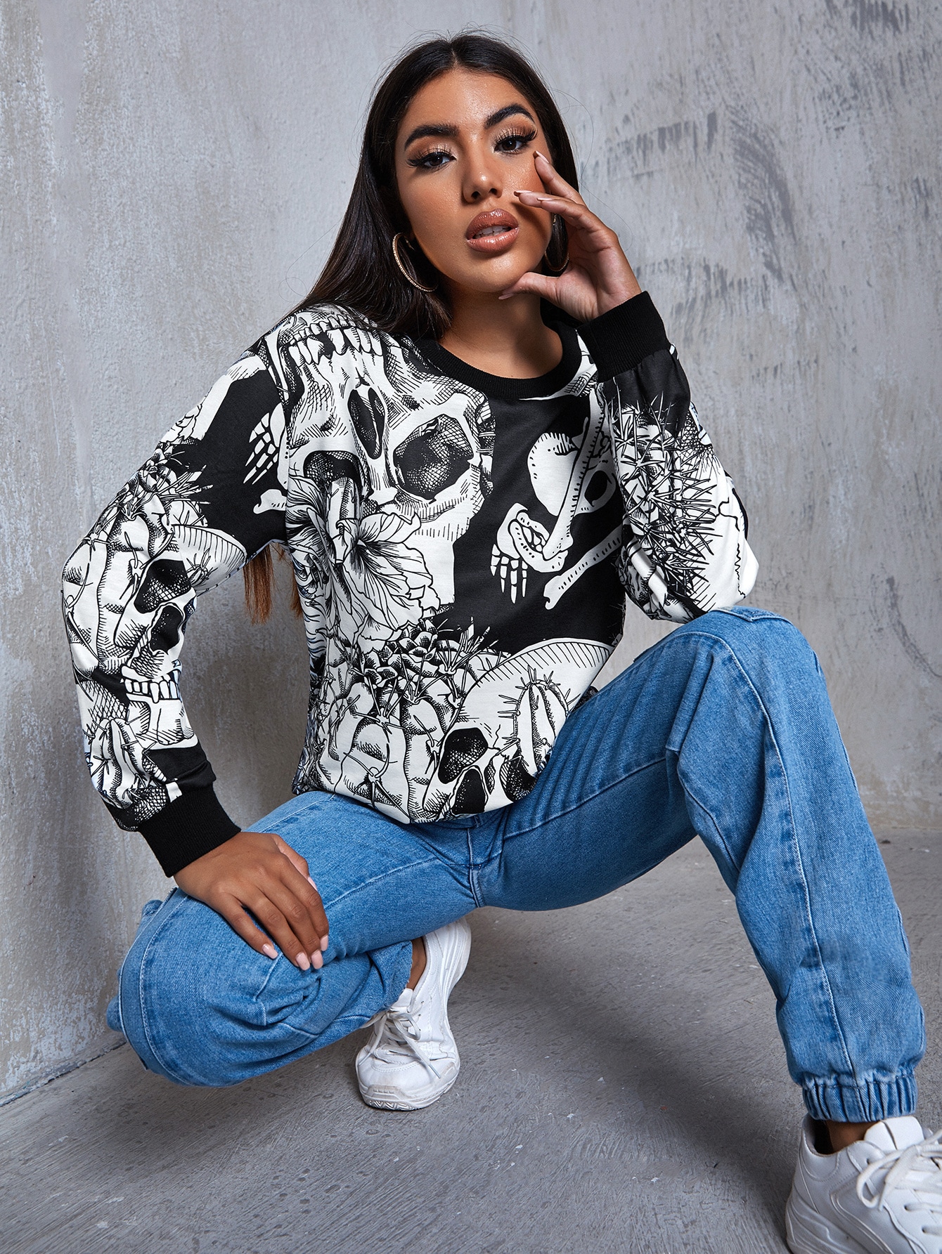Skull Print Drop Shoulder Pullover thumbnail
