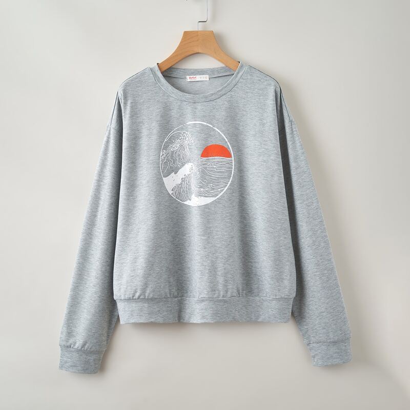 

Wave Graphic Oversized Sweatshirt, Light grey