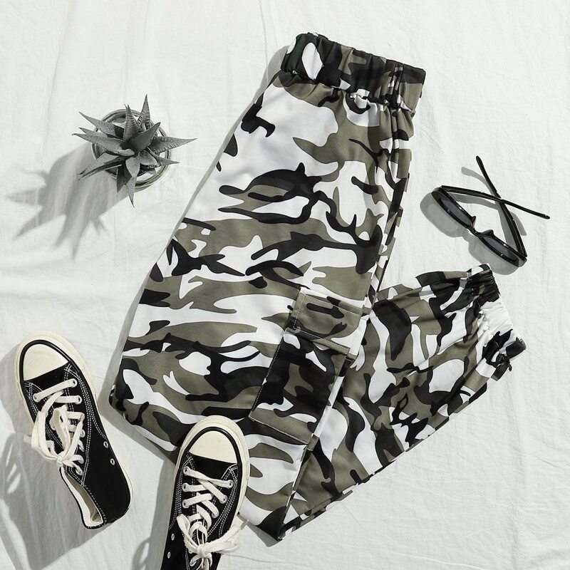 

Camo Print Cargo Joggers, Multicolor