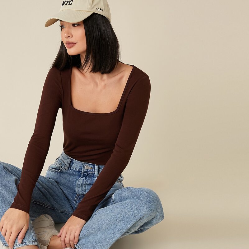 

Square Neck Form Fitted Tee, Chocolate brown