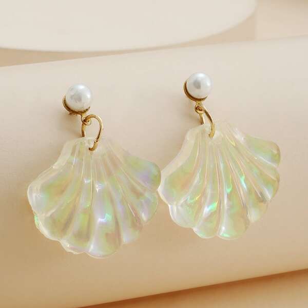 

Shell Decor Drop Earrings, White