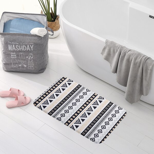 

Geometric Pattern Floor Mat, Multicolor