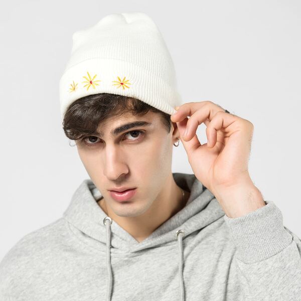 

Men Flower Embroidery Knit Beanie, White
