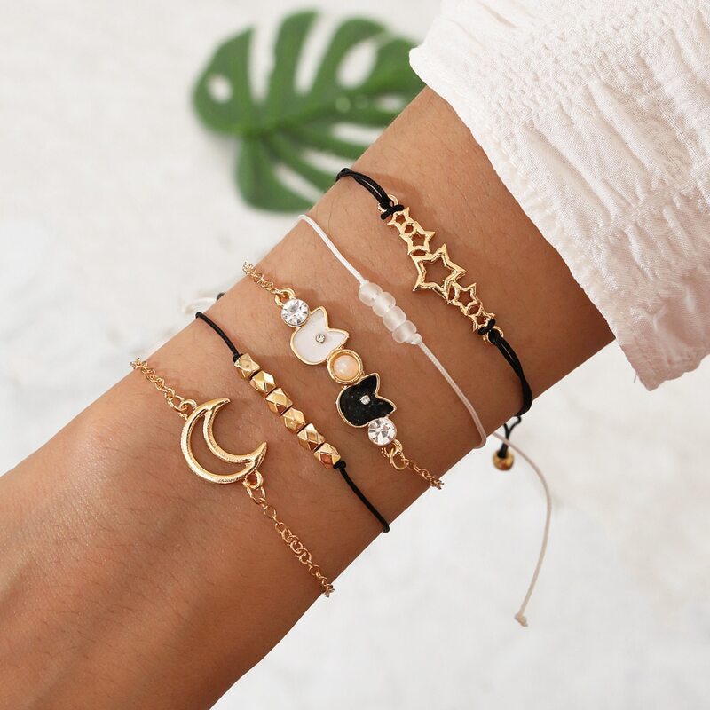 

5pcs Moon Decor Bracelet, Multicolor