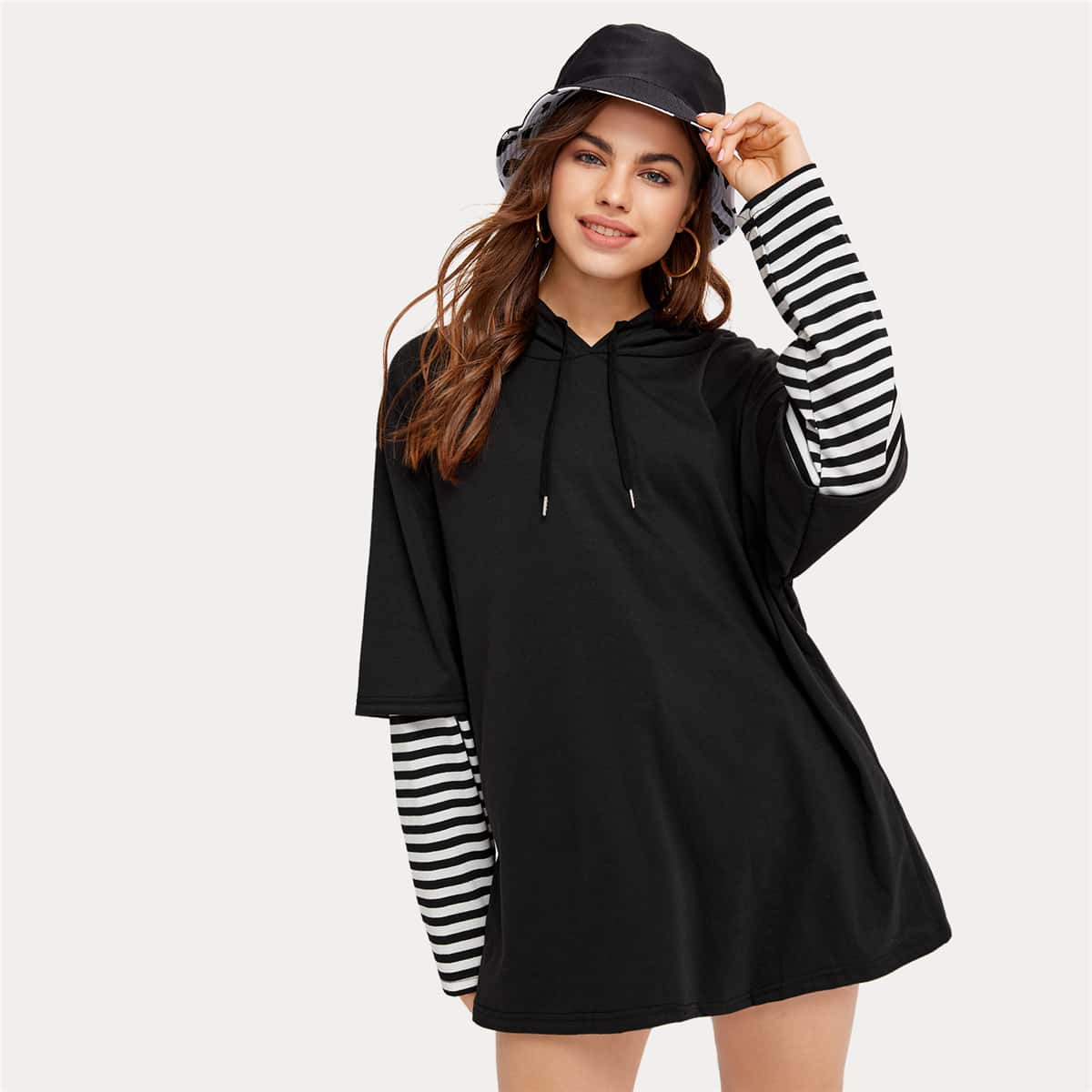 

2 In 1 Striped Sleeve Oversized Hoodie, Black and white