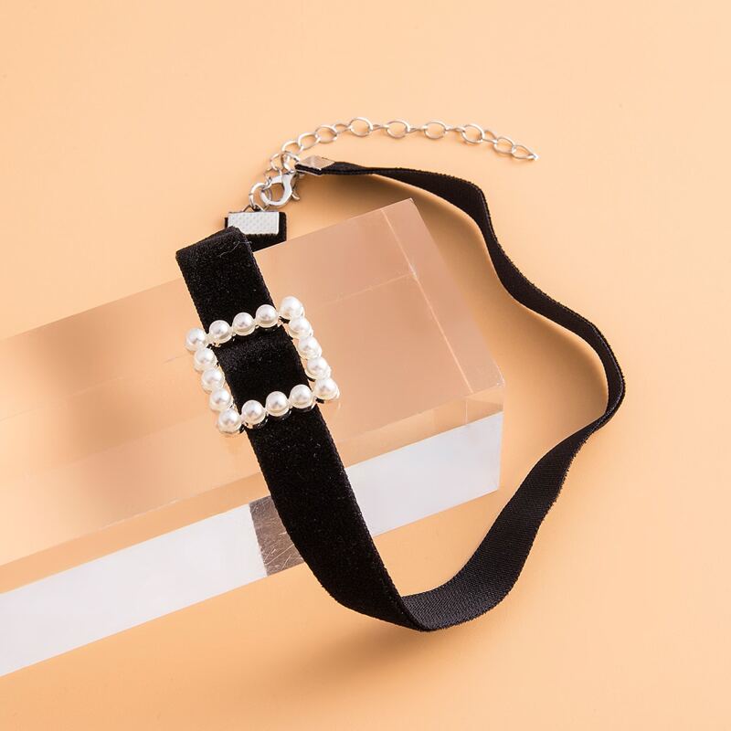 

Faux Pearl Decor PU Choker, Black