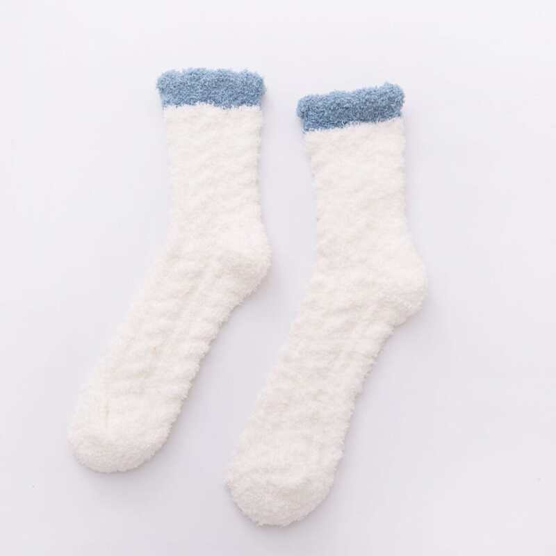 

1pair Solid Fluffy Socks, White