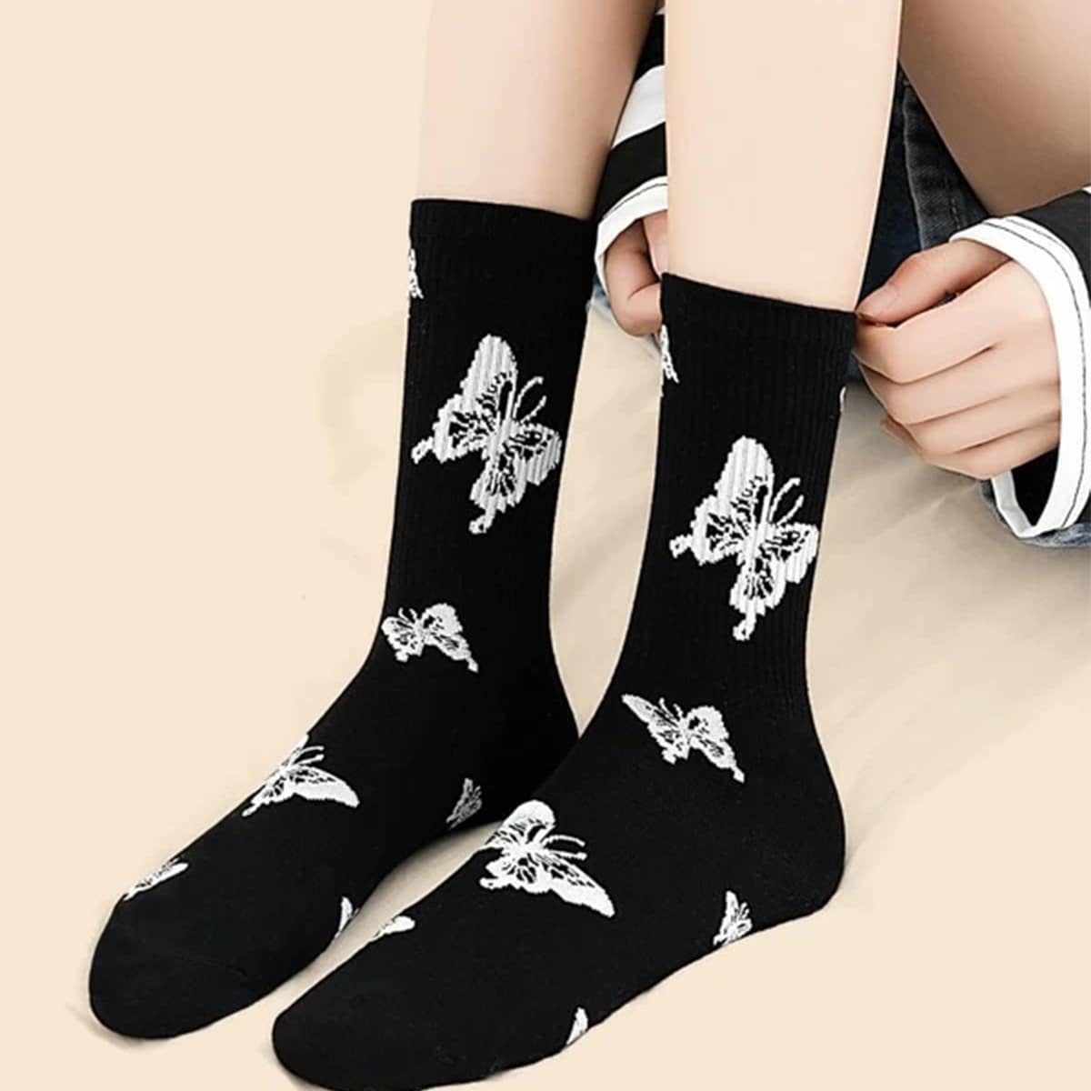 

2pairs Butterfly Print Socks, Black and white