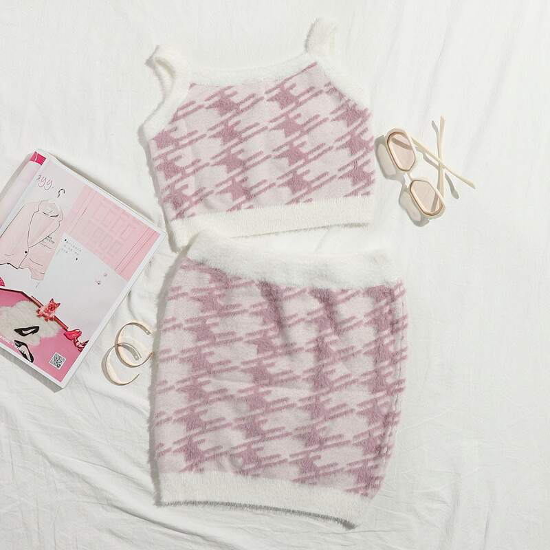 

Houndstooth Fuzzy Knit Top & Bodycon Skirt Set, Multicolor
