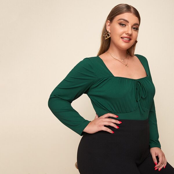 

Plus Tie Front Ruched Bust Tee, Dark green