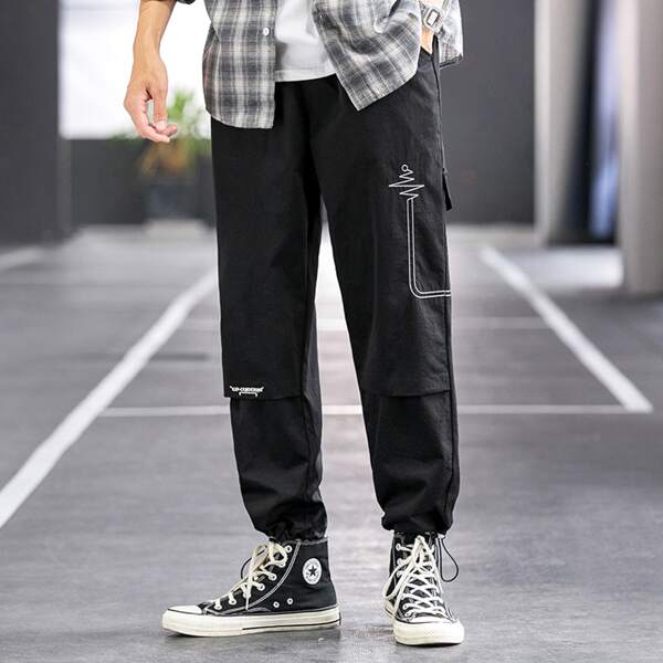 

Men Embroidery Flap Pocket Drawstring Waist Cargo Pants, Black