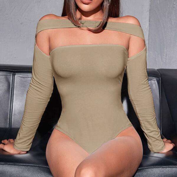 

Cut Out Front Off Shoulder Skinny Bodysuit, Army green