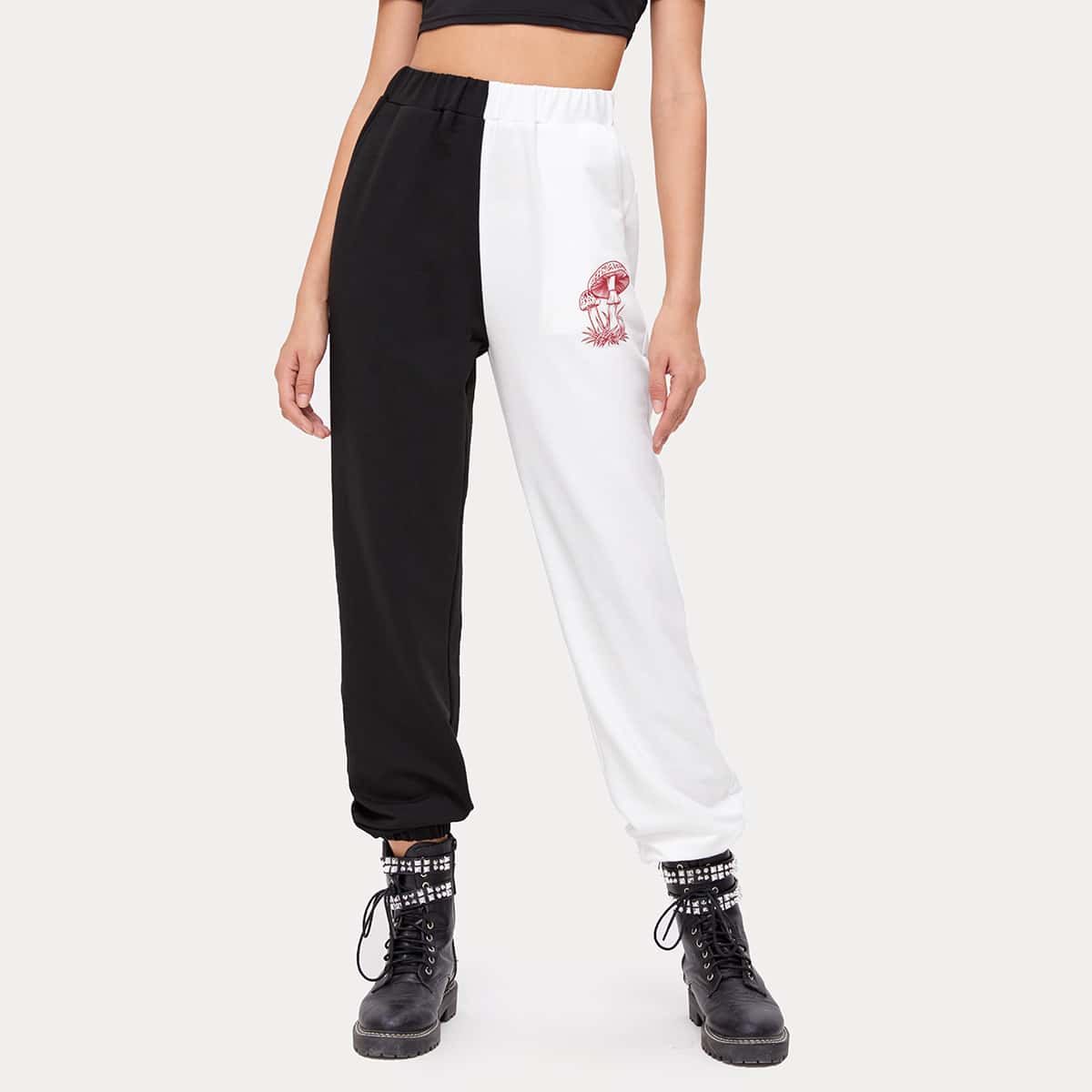 

Mushroom Graphic Colorblock Sweatpants, Black and white