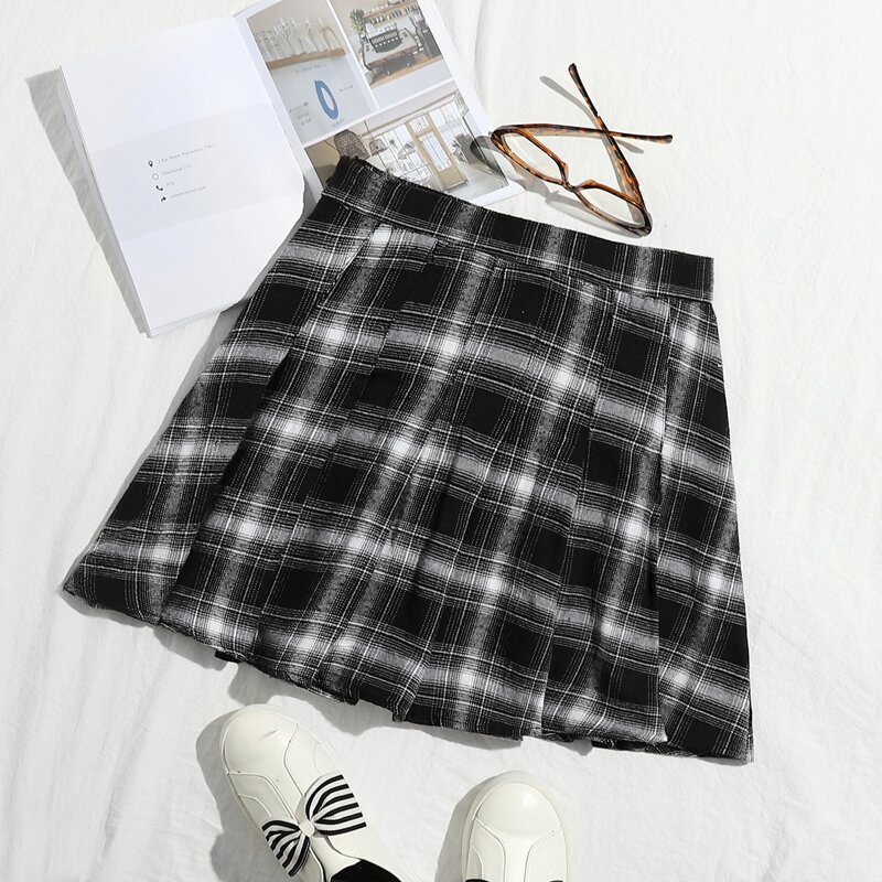 

Plaid Pleated Mini Skirt, Black