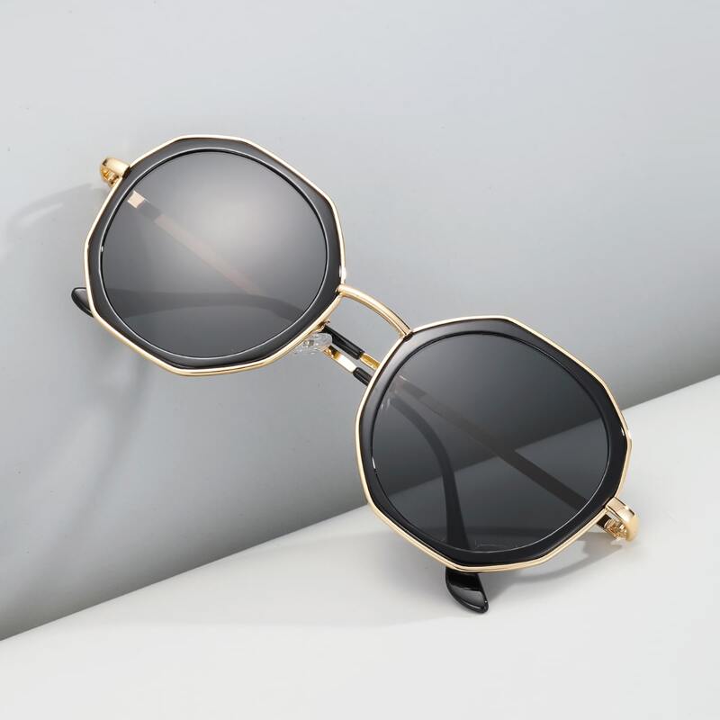 

Guys Metal Frame Sunglasses
