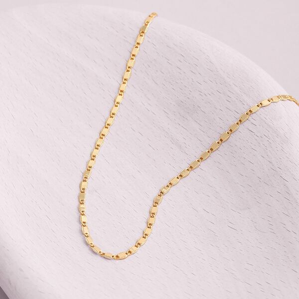 

Simple Metal Necklace, Gold