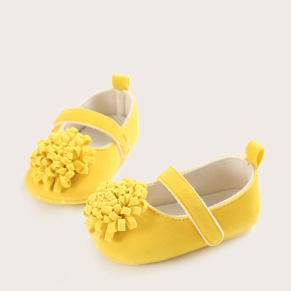 

Baby Girl Floral Decor Velcro Strap Flats, Yellow