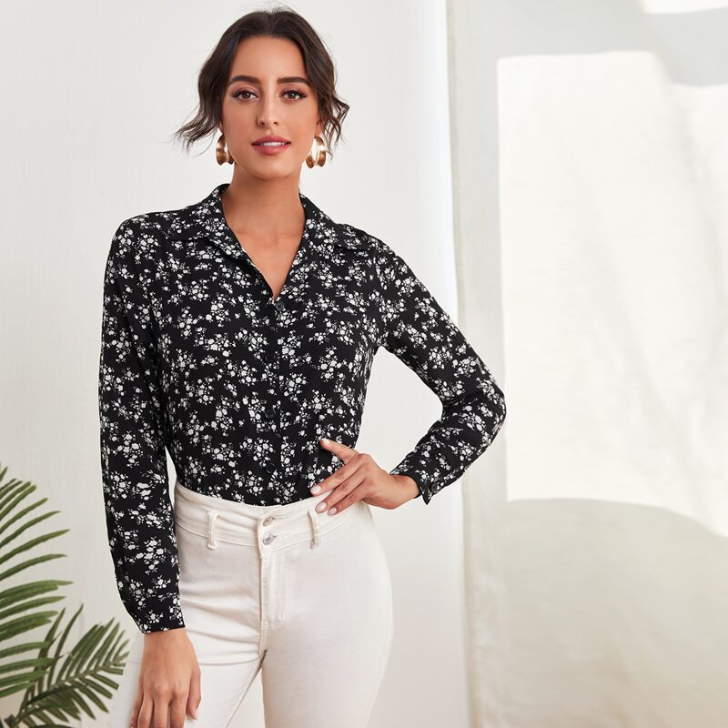 

Ditsy Floral Dip Hem Blouse, Black and white