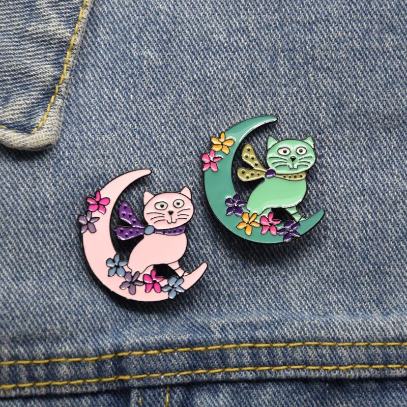 

2pcs Cat Decor Brooch, Multicolor