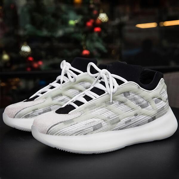 

Men Lace-up Front Wide Fit Sneakers, White
