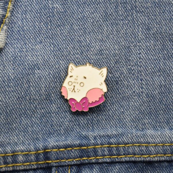 

Cat Design Brooch, Multicolor