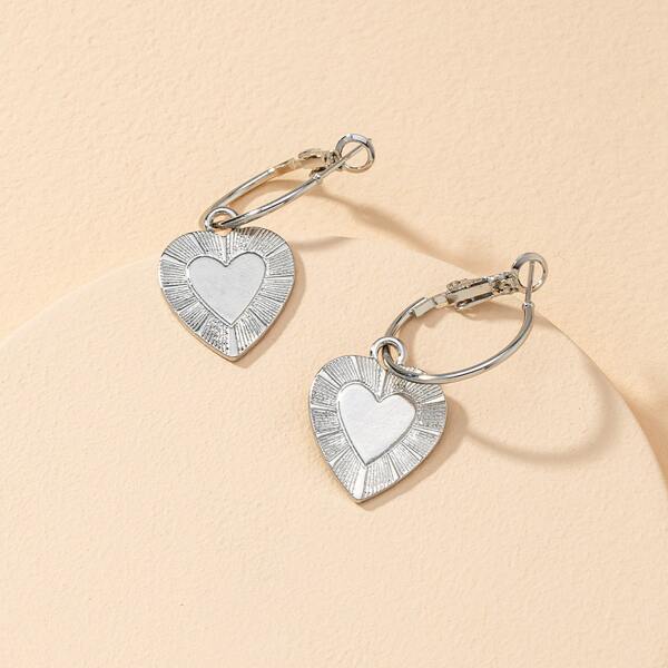 

Ribbed Heart Drop Earrings, Silver